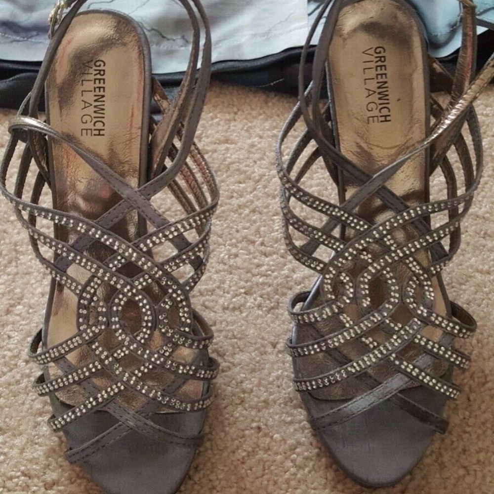 *Host Pick*Blue/Grey Rhinestone High Heel Shoes By Greenwich Village Size 8